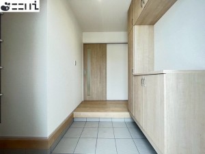 たつの市龍野町末政、新築一戸建ての玄関画像です