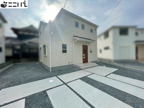 たつの市龍野町末政、新築一戸建ての前面道路を含む現地写真画像です
