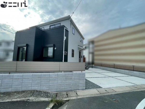 たつの市龍野町末政、新築一戸建ての前面道路を含む現地写真画像です