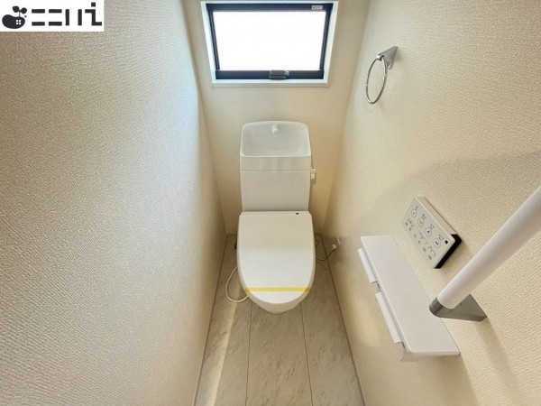 たつの市龍野町末政、新築一戸建てのトイレ画像です