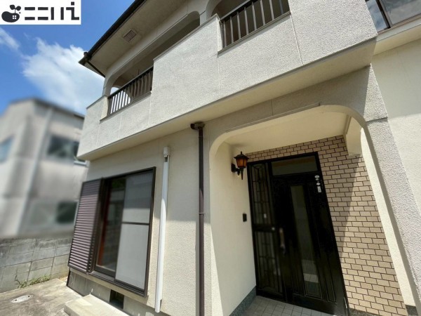 揖保郡太子町佐用岡、中古一戸建ての外観画像です