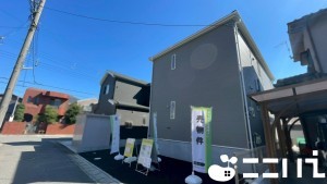 姫路市飾磨区西浜町、新築一戸建ての前面道路を含む現地写真画像です