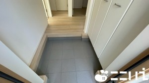 姫路市飾磨区西浜町、新築一戸建ての玄関画像です