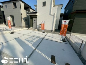 姫路市継、新築一戸建ての駐車場画像です