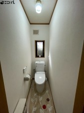 たつの市龍野町中村、中古一戸建てのトイレ画像です