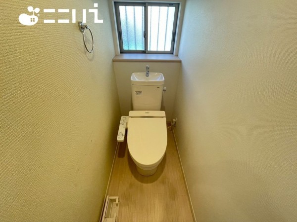 姫路市田寺、中古一戸建てのトイレ画像です