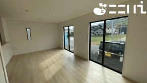 姫路市広畑区西蒲田、新築一戸建ての居間画像です