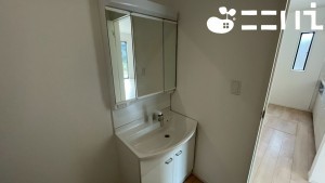 姫路市広畑区西蒲田、新築一戸建ての洗面画像です