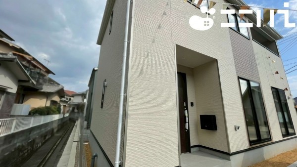 姫路市広畑区西蒲田、新築一戸建ての外観画像です