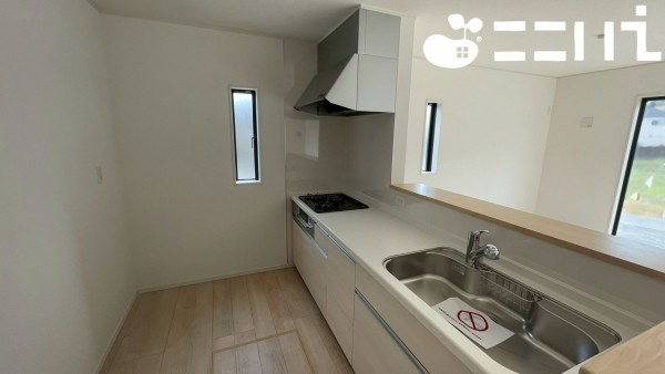 姫路市広畑区西蒲田、新築一戸建てのキッチン画像です