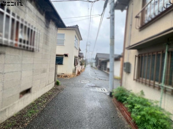 姫路市余部区上余部、土地の前面道路を含む現地写真画像です