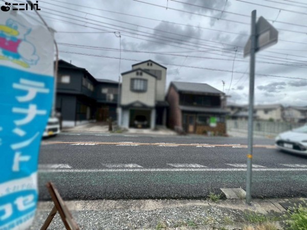 姫路市伊伝居、土地の前面道路を含む現地写真画像です