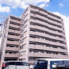 姫路市飾磨区恵美酒、マンションの画像です