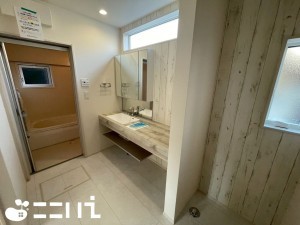 姫路市北平野、新築一戸建ての洗面画像です