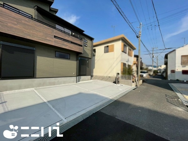 姫路市北平野、新築一戸建ての駐車場画像です