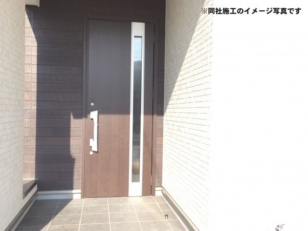 姫路市北平野、新築一戸建ての玄関画像です