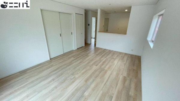 相生市双葉、新築一戸建ての居間画像です
