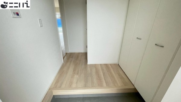 相生市双葉、新築一戸建ての玄関画像です