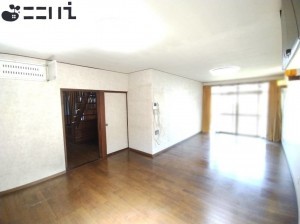 相生市那波野、中古一戸建ての居間画像です