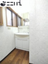 相生市那波野、中古一戸建ての洗面画像です