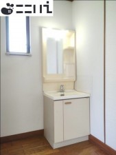 相生市那波野、中古一戸建ての洗面画像です