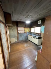 相生市千尋町、中古一戸建てのキッチン画像です