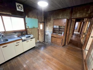 相生市千尋町、中古一戸建てのキッチン画像です