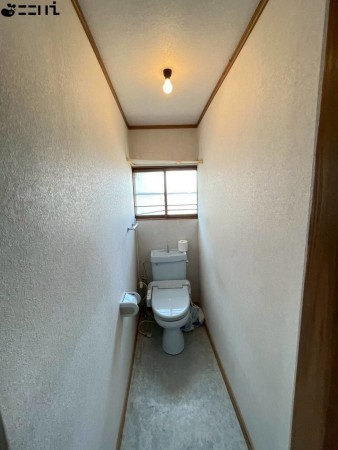 相生市千尋町、中古一戸建てのトイレ画像です