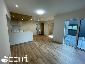 姫路市北条梅原町、新築一戸建ての居間画像です