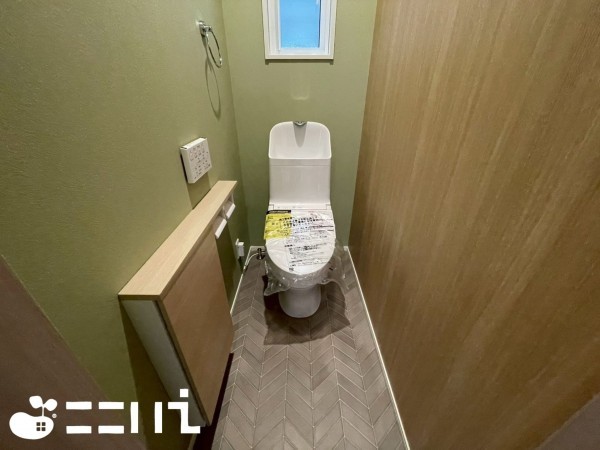 姫路市北条梅原町、新築一戸建てのトイレ画像です