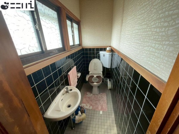 たつの市誉田町福田、中古一戸建てのトイレ画像です