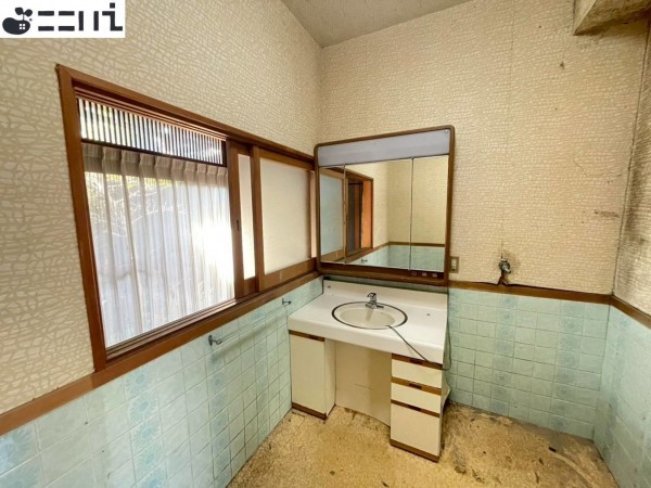 たつの市誉田町福田、中古一戸建ての洗面画像です