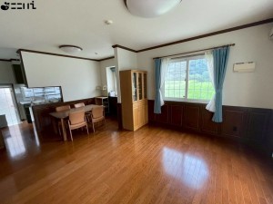 たつの市新宮町香山、中古一戸建ての居間画像です