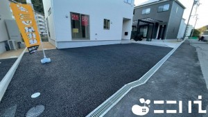 姫路市青山、新築一戸建ての駐車場画像です