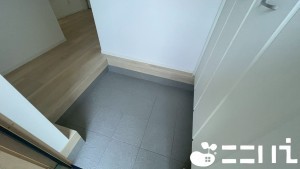 姫路市青山、新築一戸建ての玄関画像です