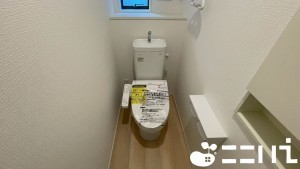 姫路市青山、新築一戸建てのトイレ画像です