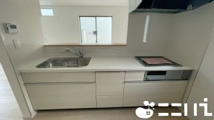 姫路市青山、新築一戸建てのキッチン画像です