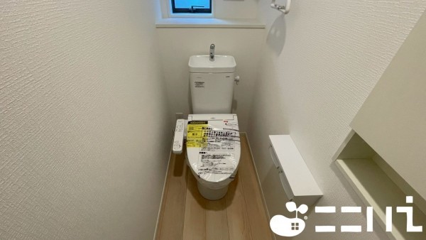 姫路市青山、新築一戸建てのトイレ画像です