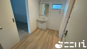 姫路市青山、新築一戸建ての洗面画像です