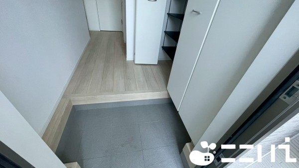 姫路市青山、新築一戸建ての玄関画像です