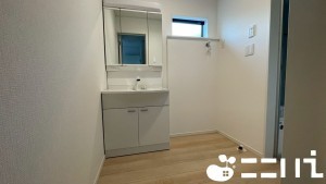 姫路市青山、新築一戸建ての洗面画像です