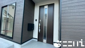 姫路市青山、新築一戸建ての玄関画像です