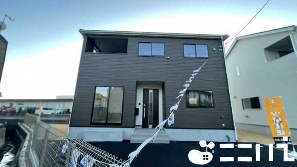 姫路市青山、新築一戸建ての外観画像です