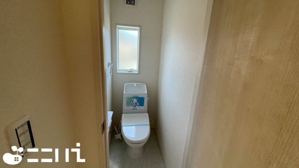 姫路市奥山、新築一戸建てのトイレ画像です