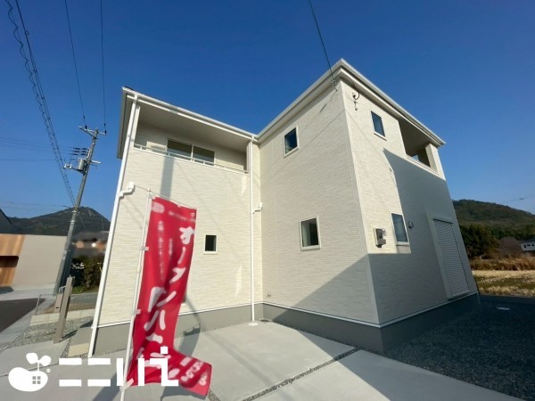 姫路市奥山、新築一戸建ての外観画像です