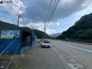 たつの市新宮町鍛冶屋、土地の前面道路を含む現地写真画像です