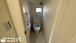 姫路市奥山、新築一戸建てのトイレ画像です