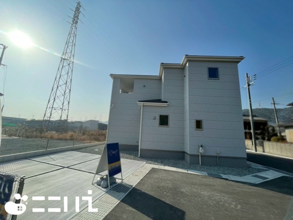 姫路市奥山、新築一戸建ての外観画像です