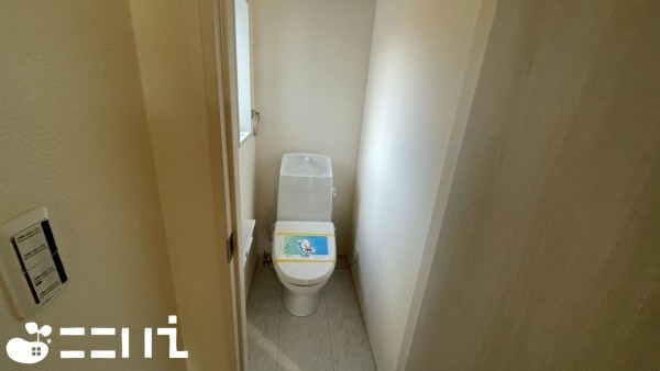 姫路市奥山、新築一戸建てのトイレ画像です