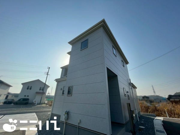 姫路市奥山、新築一戸建ての外観画像です